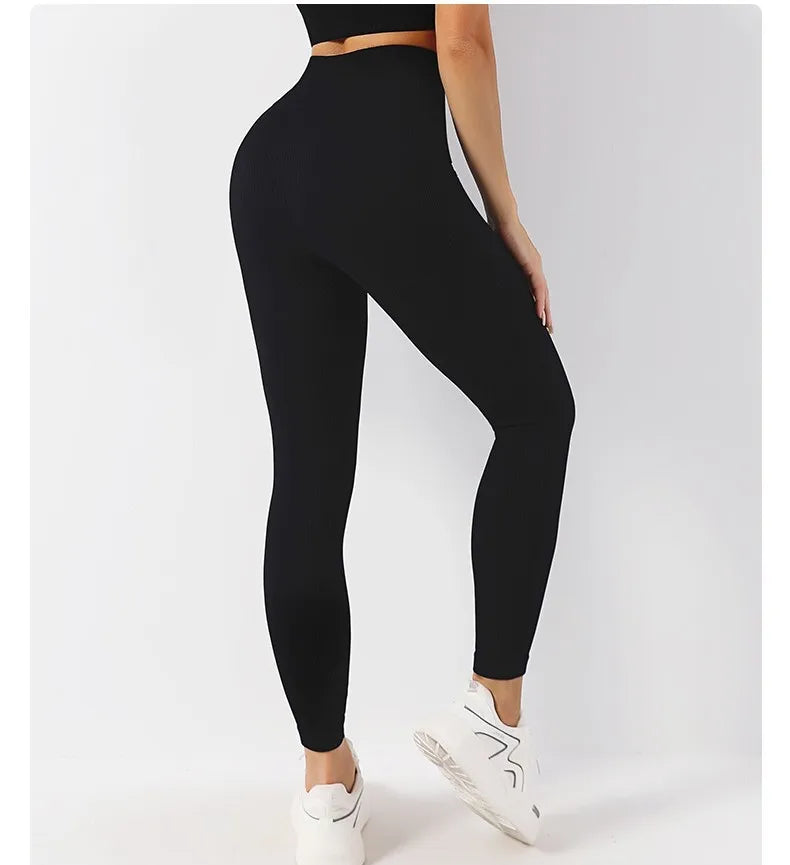 Legging com Cintura Elástica – Conforto, Estilo e Performance em Cada Movimento!